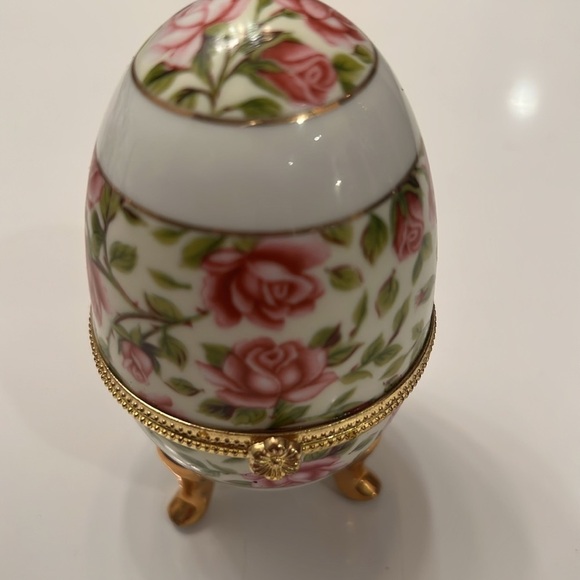 Vintage 3-Piece Mini Porcelain Set Bell, Teapot Egg Trinket Box Floral Small GUC - Picture 10 of 16
